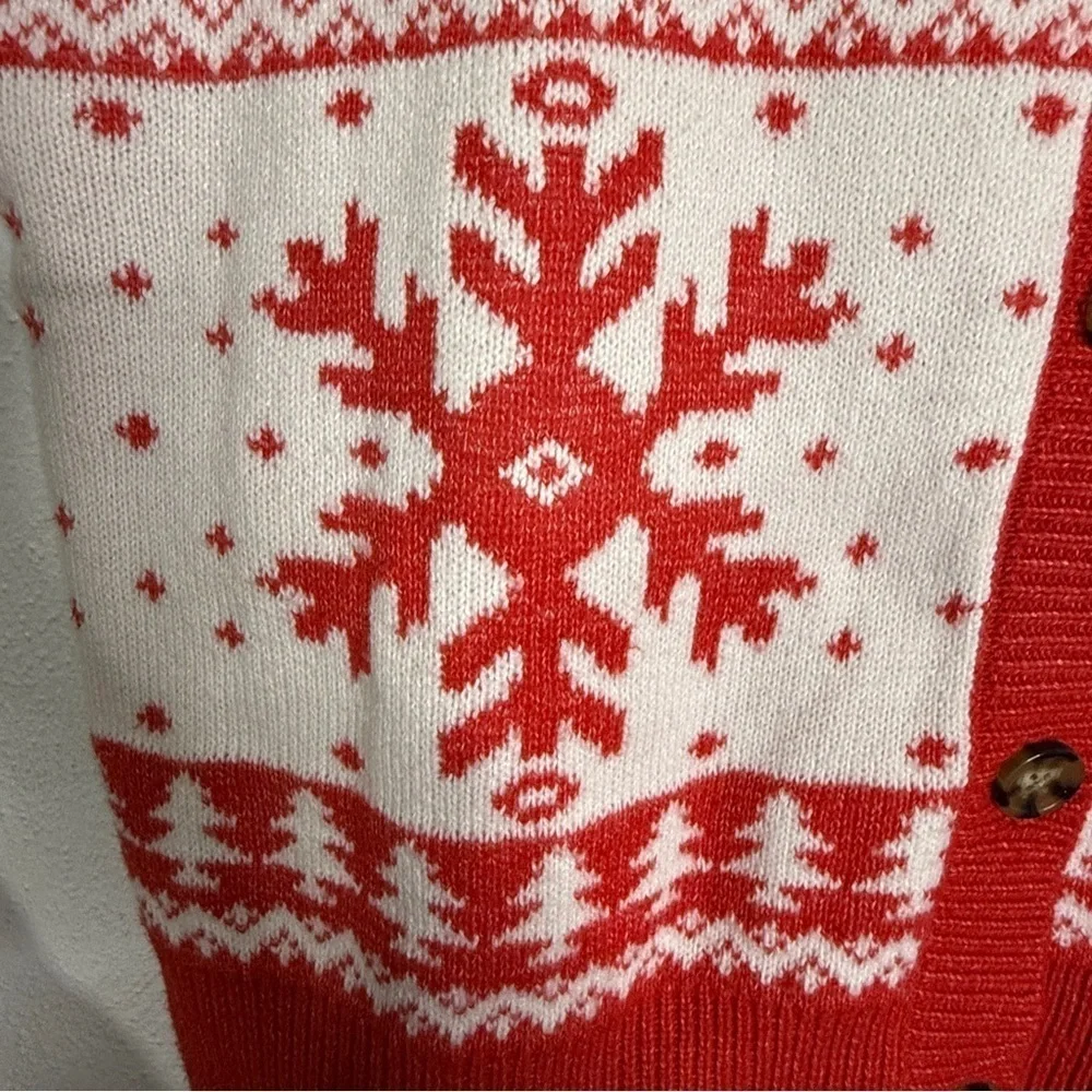 Dec. 25th red/white Christmas holiday cardigan. Sz L. Preowned. Like new.